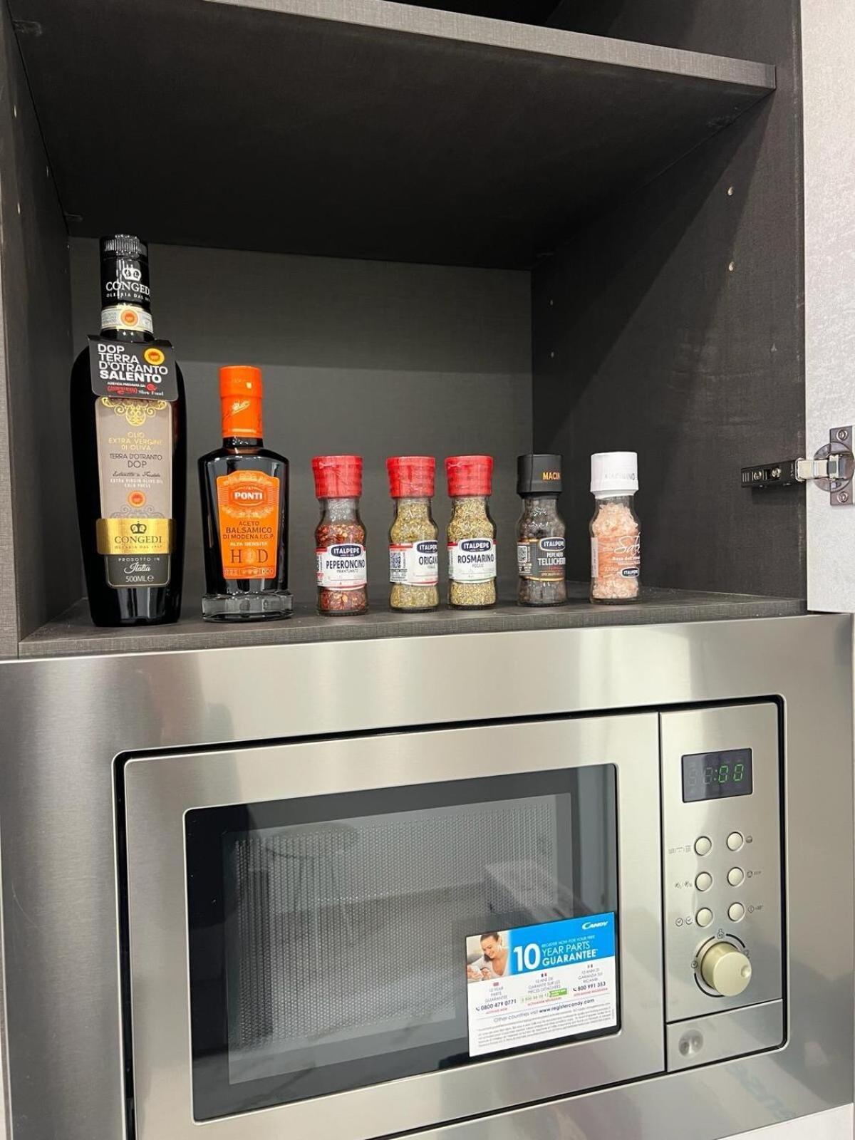 Apartment Nuovo In Viale Jenner, Luminoso E Strategico *